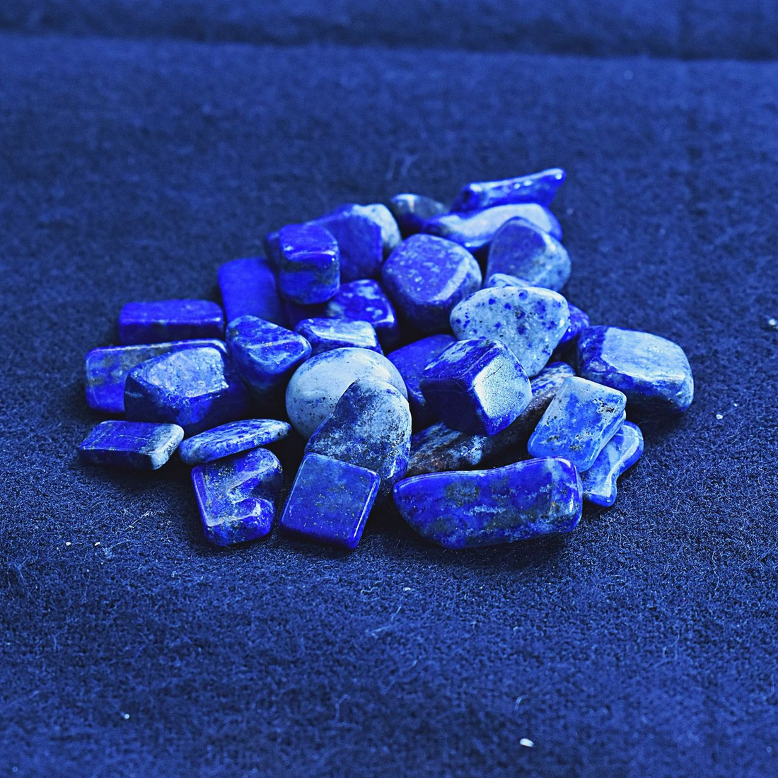 Lapis Lazuli: A Gemstone Steeped in History, Beauty, and Belief